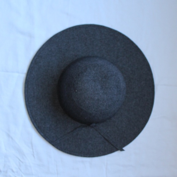 Urban Outfitters Hat - Picture 2 of 5